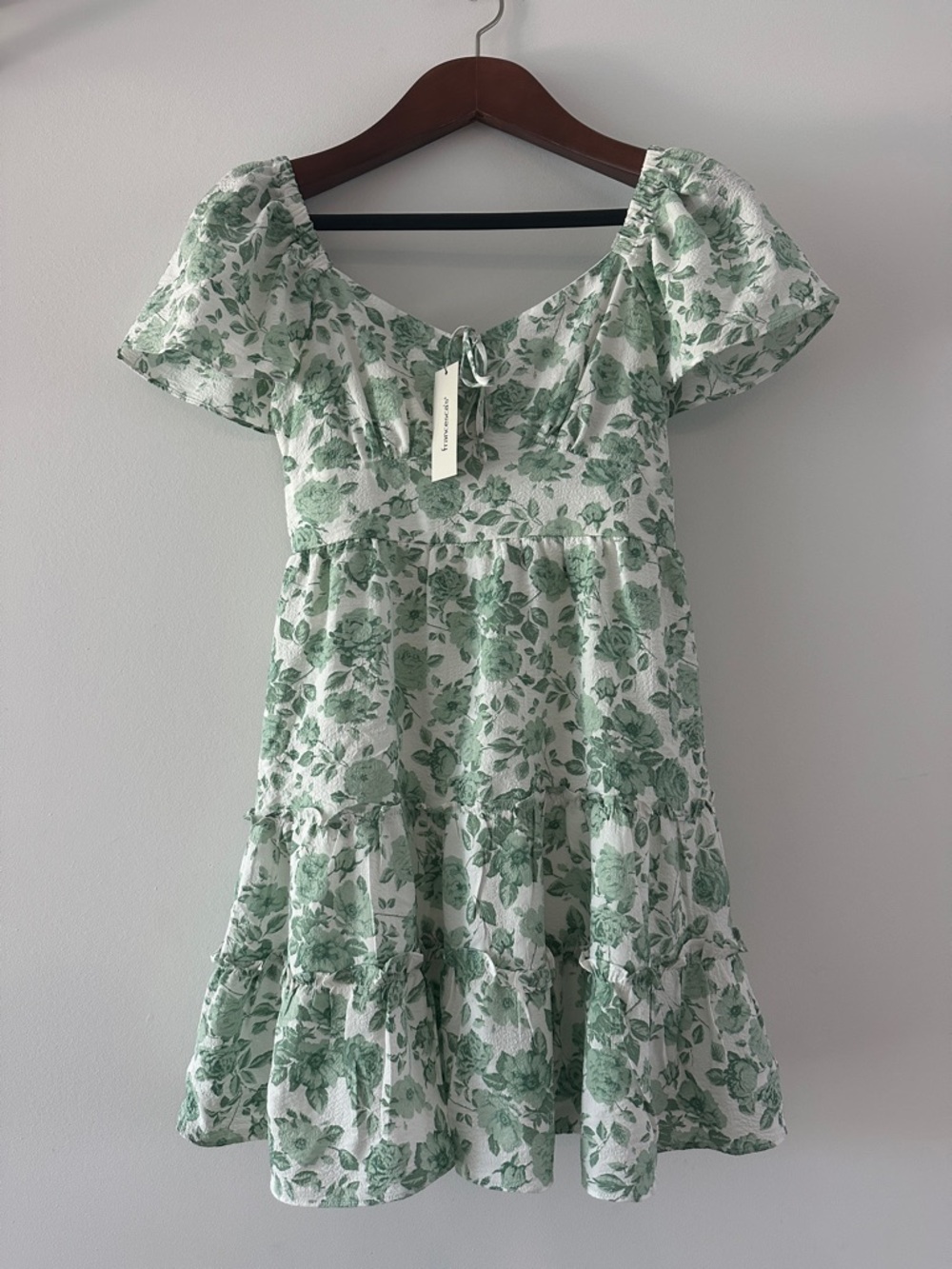 Francesca's Collections Green Floral Tie-Front Puff Sleeve Dress